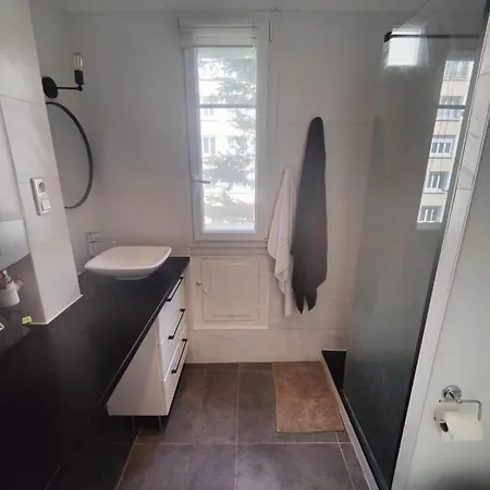 Fully Equiped & Modern - Montmartre Area - 2 Persons Apartment Paris