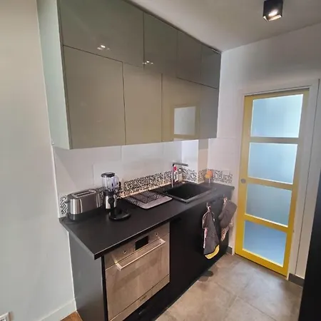 Fully Equiped & Modern - Montmartre Area - 2 Persons
